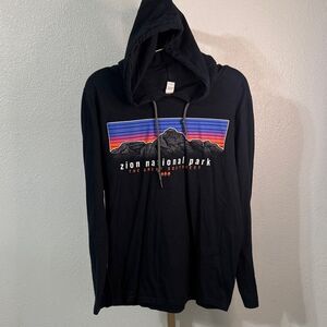 Zion National Park Black Hoodie tee- with hiking trail details- Medium